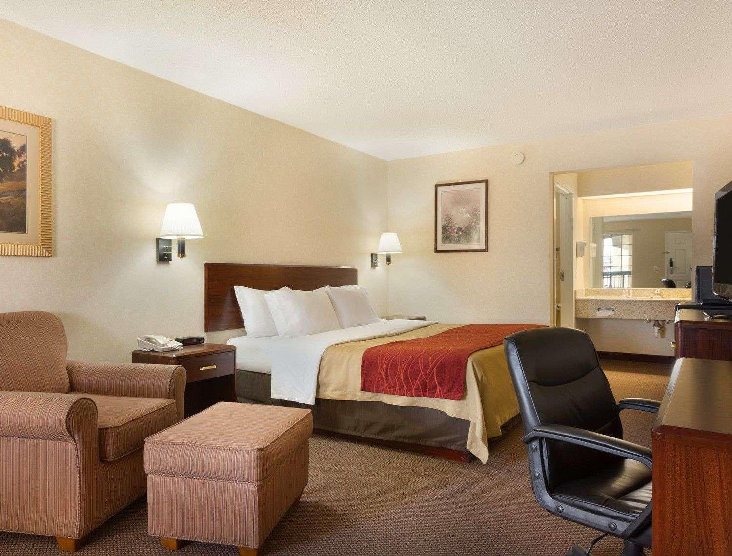 Baymont By Wyndham Gallatin Esterno foto