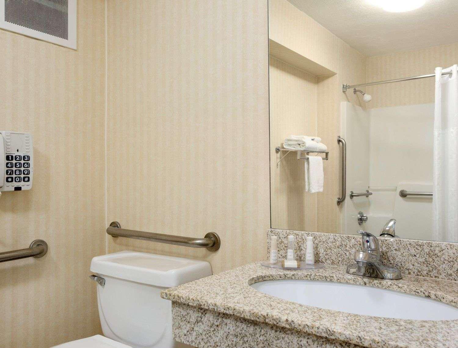 Baymont By Wyndham Gallatin Esterno foto
