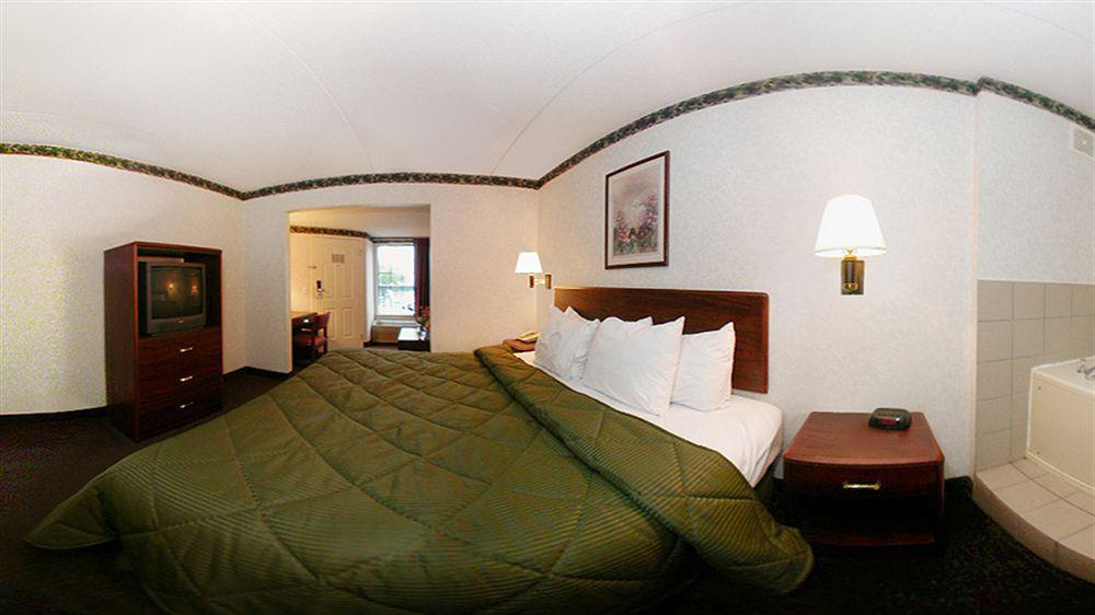 Baymont By Wyndham Gallatin Esterno foto
